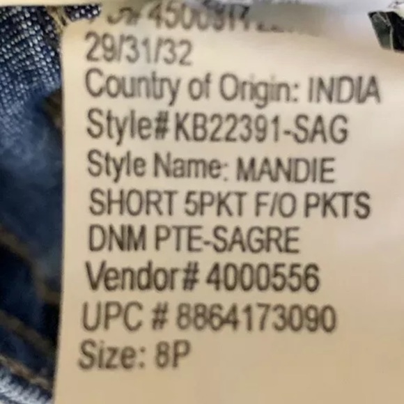 Bandolino Blue Jean Shorts Denim Womens 8P Pockets Belt Loops Zip Button Closure - Picture 8 of 11